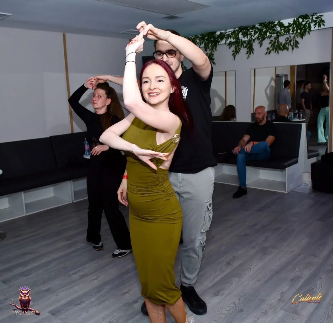 Illustration: ce este bachata? - cursuri bachata cluj